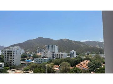 Apartamento con excelente ubicación en Rodadero Sur - 060