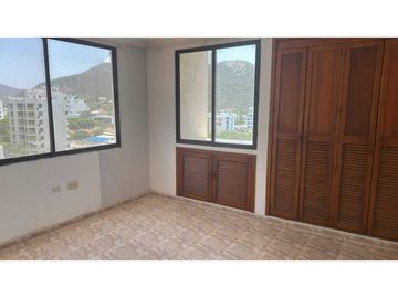 Apartamento con excelente ubicación en Rodadero Sur - 060