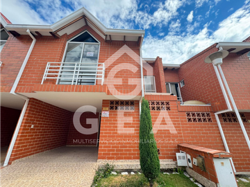 Venta de Casa Remodelada en Popayán, Reserva del Bosque