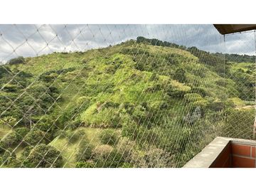 ARRIENDO APARTAMENTO EN LA LOMA DE LOS BERNAL 73mts