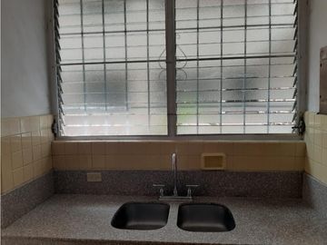 SE ALQUILA APARTAMENTO PH CASARES EL CANGREJO VACIO DISPO SEP JP