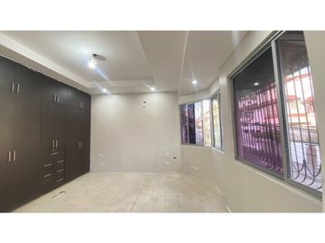 Casa de 3 Niveles en Hato Pintado con Piscina en Venta - LH