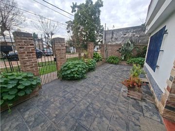 CASA AMERICANA (OPCIÓN TERRENO LINDERO) EN VENTA. ITUZAINGO NORTE