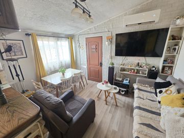 Se vende casa en Villa Don Adolfo, Maipú