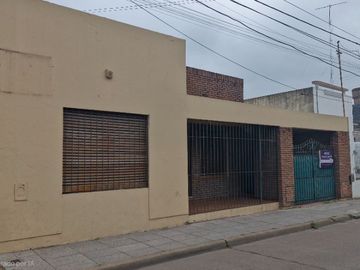 Casa en venta en Lujan Centro
