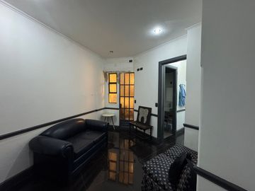 Consultorio 2 Ambientes En Microcentro - Venta
