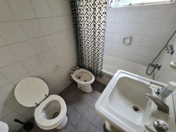 Casa en alquiler en Lanus Este