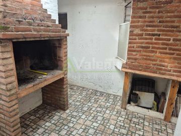 Casa en alquiler en Parque Quirno