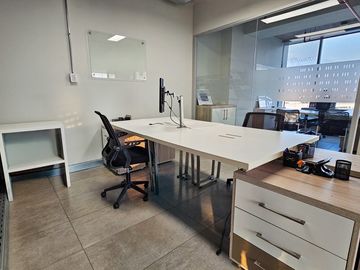 VENTA OFICINA VITACURA 5D+2B+4EST+1BOD 158M2 MT L7