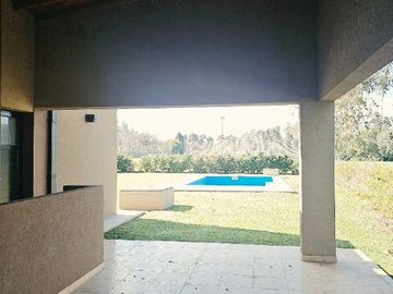 Casa en venta en Las Praderas de Lujan