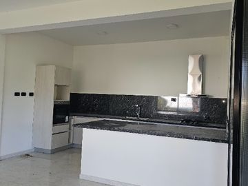 Casa en venta en Las Praderas de Lujan