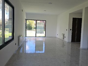 Casa en venta en Las Praderas de Lujan