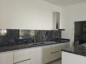 Casa en venta en Las Praderas de Lujan