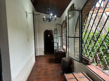CASA 5 AMBIENTES EN VENTA ADROGUE PILETA Y PARQUE