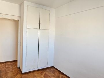 ALQUILER DEPTO. 4 AMB CON BALCON- CABALLITO