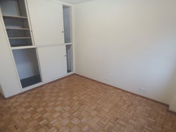 Departamento en Alquiler – 2 Amb con Balcón FLORES