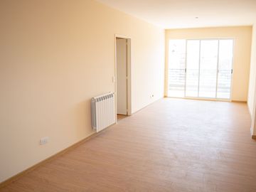 Venta Semipiso, 4 ambientes en Flores, con balcón