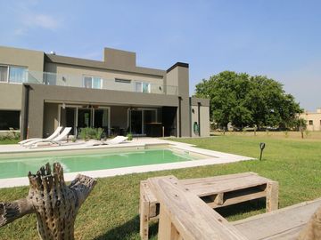 ALQUILER CASA 6 AMB HARAS SAN PABLO G.RODRIGUEZ