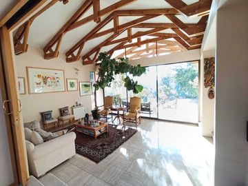 Casa en venta  en LAS CONDES