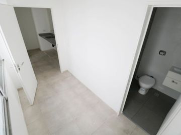 5 AMBIENTES CON DEPENDENCIA A ESTRENAR FLORES