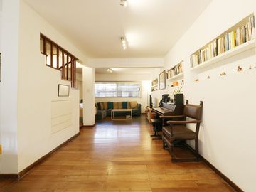 Venta Casa 5 ambientes Pileta Parque Chacabuco