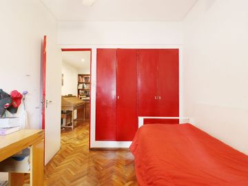 Venta Casa 5 ambientes Pileta Parque Chacabuco