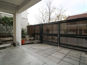 Venta Casa 5 ambientes Pileta Parque Chacabuco
