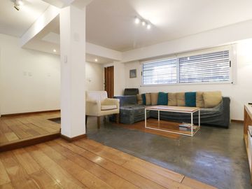 Venta Casa 5 ambientes Pileta Parque Chacabuco