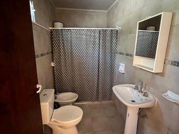 VENTA CASA + DPTO + LOCAL EN PILAR SANTA FE