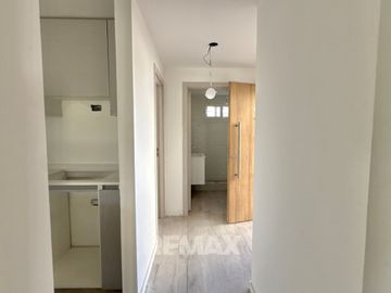 VENTA CASA DUPLEX, 3 DORM, C/JARDIN. PILAR