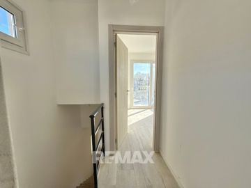 VENTA CASA DUPLEX, 3 DORM, C/JARDIN. PILAR