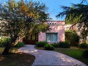 Venta Casa 4 Amb c/Pileta, Lote 1500m² Lujan