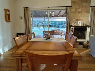 Venta Casa 4 Amb c/Pileta, Lote 1500m² Lujan