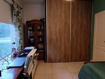 Venta Casa 4 Amb c/Pileta, Lote 1500m² Lujan