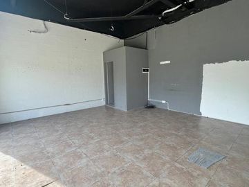 ALQUILER LOCAL COMERCIAL EN PUEBLO CAAMAÑO PILARL