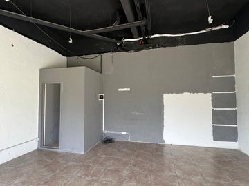ALQUILER LOCAL COMERCIAL EN PUEBLO CAAMAÑO PILARL