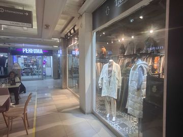 Local comercial en arriendo  en LAS CONDES