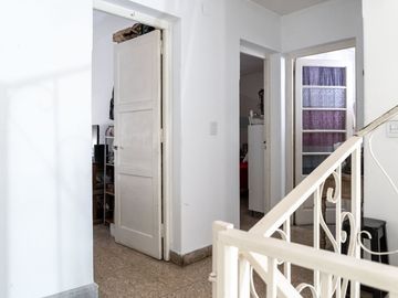 CASA EN VENTA TRES DORMITORIOS COCHERA Bª PARQUE