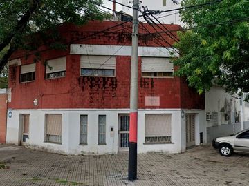 CASA EN VENTA TRES DORMITORIOS COCHERA Bª PARQUE