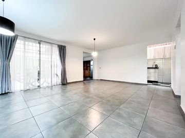 Casa en venta  en LA FLORIDA