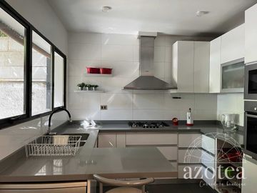 Casa en venta  en LAS CONDES