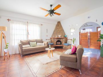 Venta Casa 4 ambientes cochera Villa Ballester