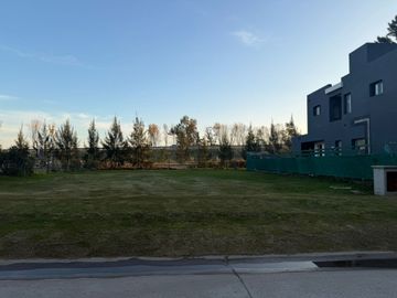 LOTE 600M2 LARES DE CANNING