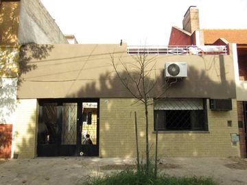 Venta Casa 5amb Cochera Terraza Flores