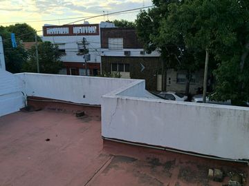 CASA DE 4 AMBIENTES EN VENTA – Florida Oeste