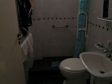 CASA DE 4 AMBIENTES EN VENTA – Florida Oeste