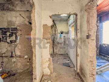 VENTA PH A REFACCIONAR 4 amb PATIO Y TERRAZA BOEDO