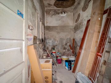 VENTA PH 3 amb C/ PATIO A REFACCIONAR EN BOEDO