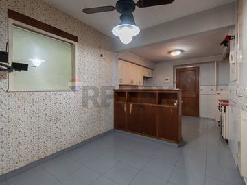 Depto en Venta 4 Amb Flores + Cochera + baulera