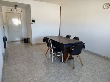 Dpto 2 amb. Lavadero. Cocina separ. Todo luz
